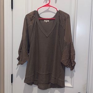 Cute 1/4th sleeve top